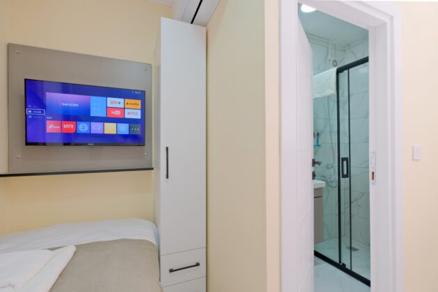 Single Room - Image 5